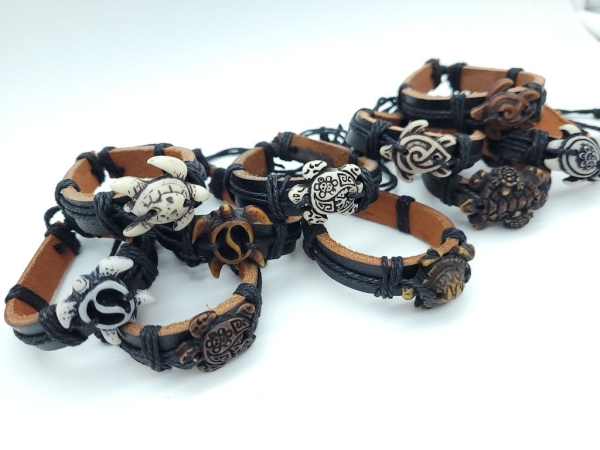 Schildkröten Tiki Kunstleder Armband schwarz
